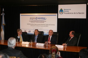 Foto lanzamiento de Expoeventos 130715